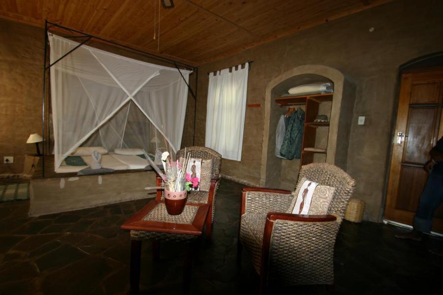 Fort Sesfontein Lodge&Safaris Exterior foto