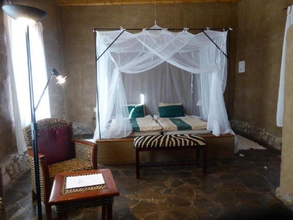 Fort Sesfontein Lodge&Safaris Exterior foto
