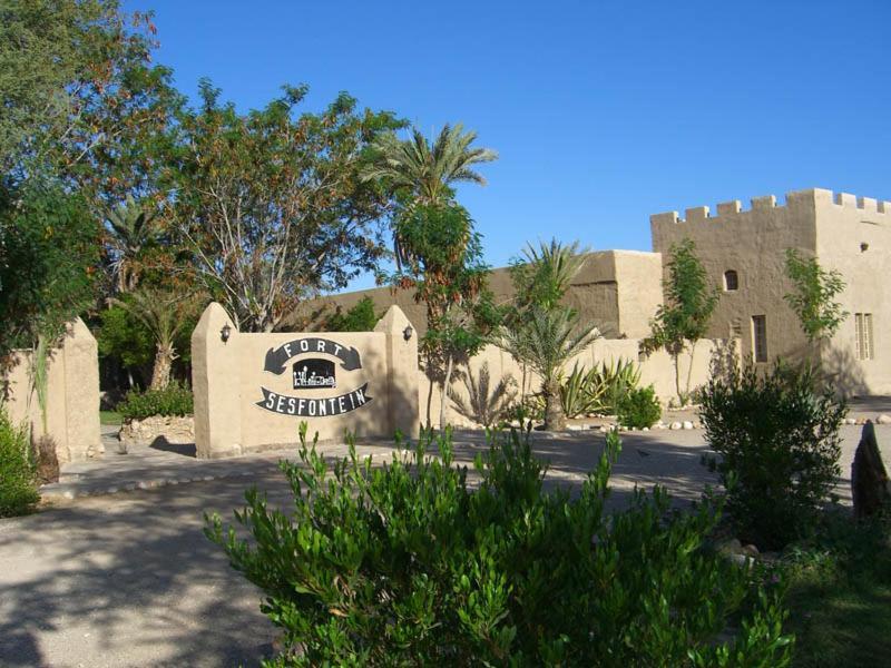 Fort Sesfontein Lodge&Safaris Exterior foto