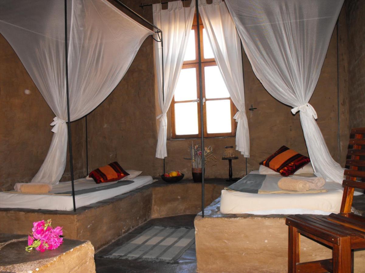 Fort Sesfontein Lodge&Safaris Exterior foto